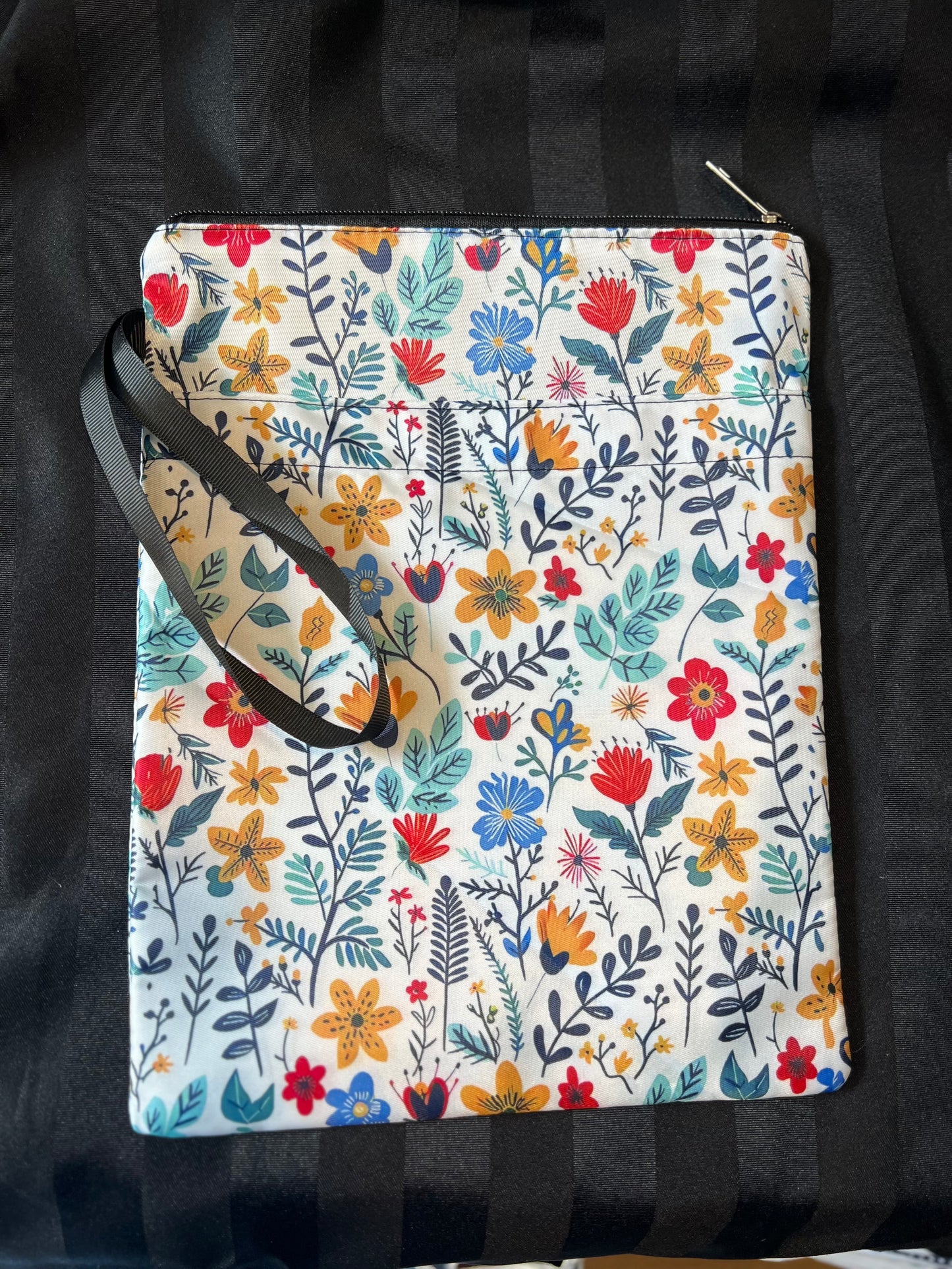 Book sleeves - Beautiful Bookish Things